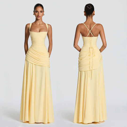 Damen Elegantes, schulterfreies Abendkleid mit raffinierten Drapierungen und fließendem Schnitt