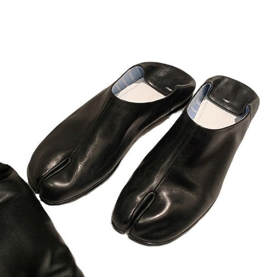 Damen modische Slipper mit glänzender Oberfläche und bequemem Schnitt
