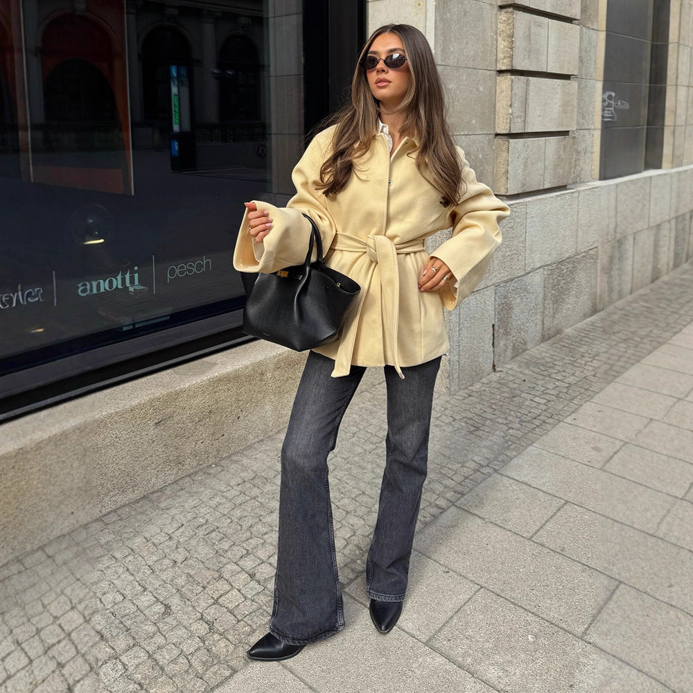 Damen Wollmix-Kurzjacke mit Bindegürtel, kastiger Silhouette und dezentem Revers Shop Nory