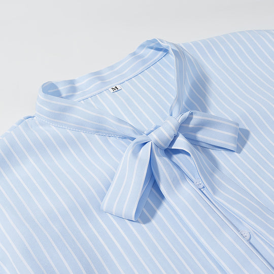 Damen Gestreifte Bluse mit Schleifenkragen und durchgehender Knopfleiste Shop Nory
