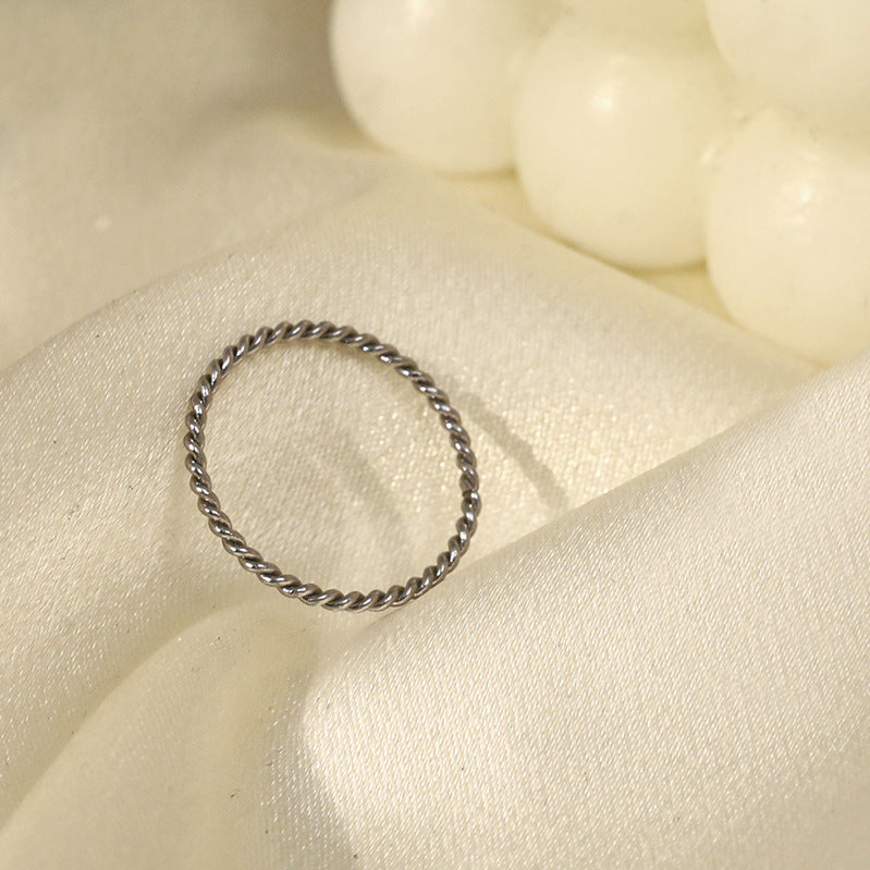 Damen Zart gedrehter Edelstahlring Shop Nory