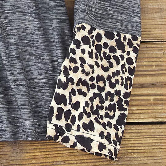 Damen Langarmshirt mit Leo-Einsatz, gerafftem Bund und Knopfblende Shop Nory