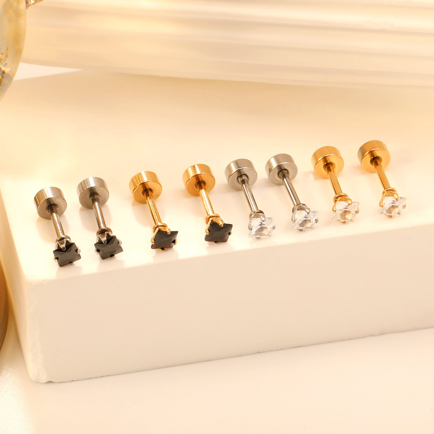 Damen Edelstahl Ohrstecker mit quadratischen Zirkonia Shop Nory