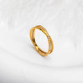 Damen eleganter Ring mit geflochtenem Design und funkelnden Zirkonia-Steinen Shop Nory