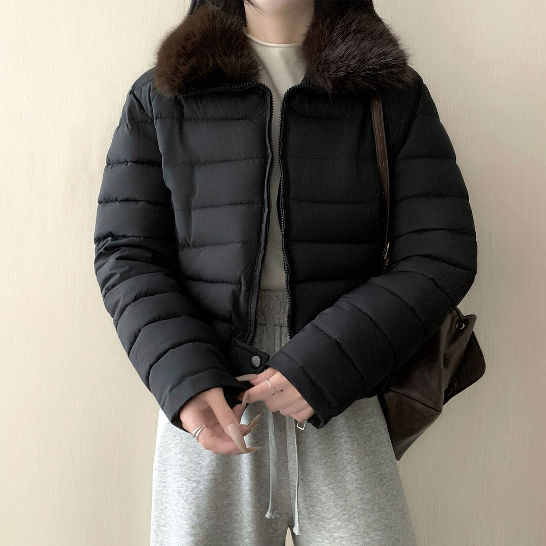 Damen nan kurze wattierte Taillenjacke mit abnehmbarem Kunstfellkragen und verstärktem Saum Shop Nory