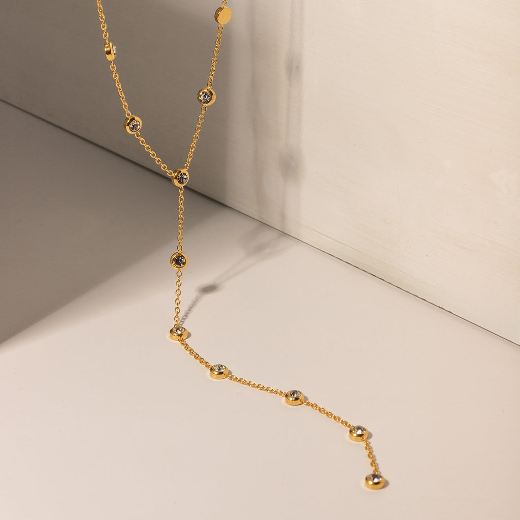 Damen Halskette mit funkelnden Zirkonia und verstellbarem Verschluss Shop Nory