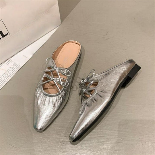 Damen Spitz zulaufende Metallic-Mules mit gerafftem Vorderblatt und Zierband‑Schnürung Shop Nory