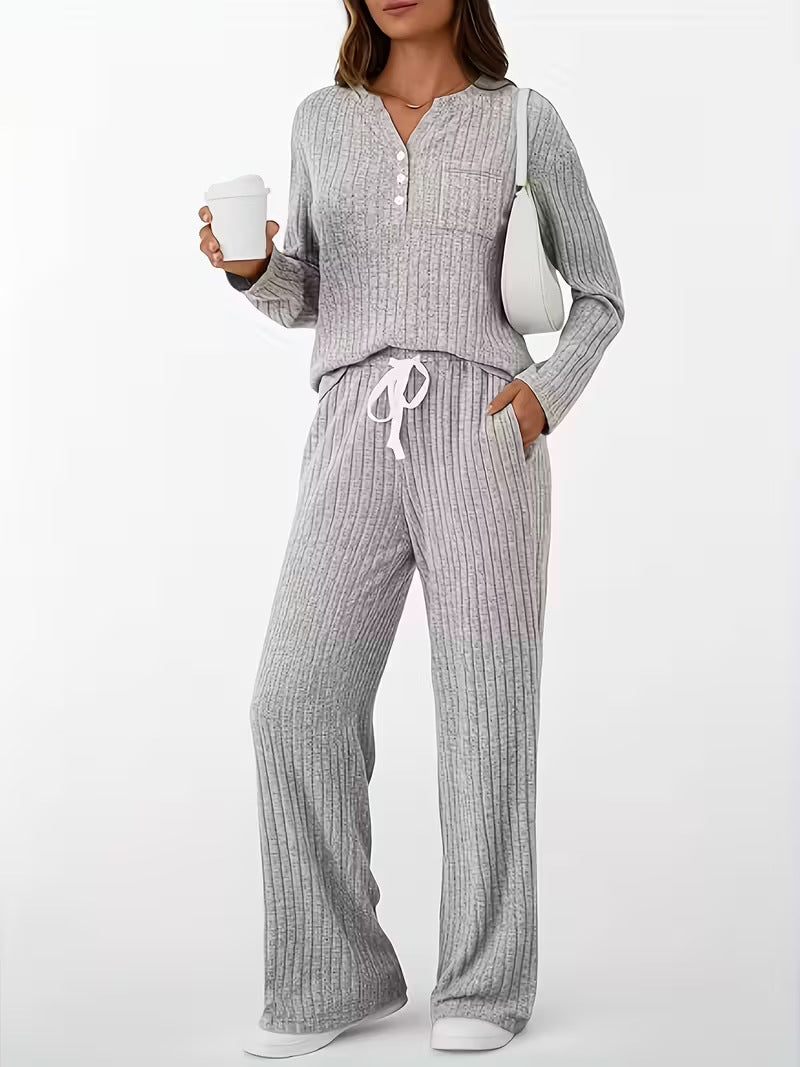 Damen Geripptes Entspannungs-Set mit Henley-Oberteil und weiter Kordelhose Shop Nory