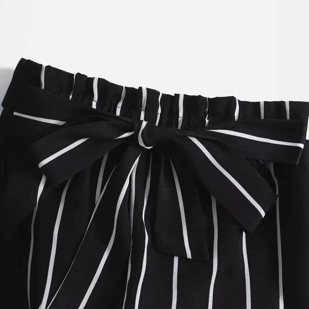 Damen gestreifte Freizeit-Shorts mit elastischem Bund und Bindegürtel