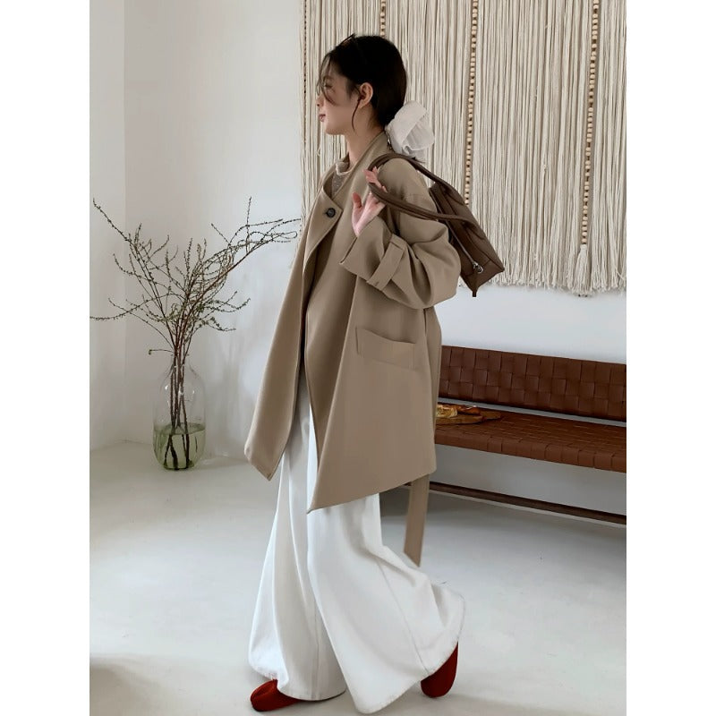 Damen Kurzer Oversize-Mantel mit Bindegürtel, breiten Pattentaschen und legerer Schulter Shop Nory