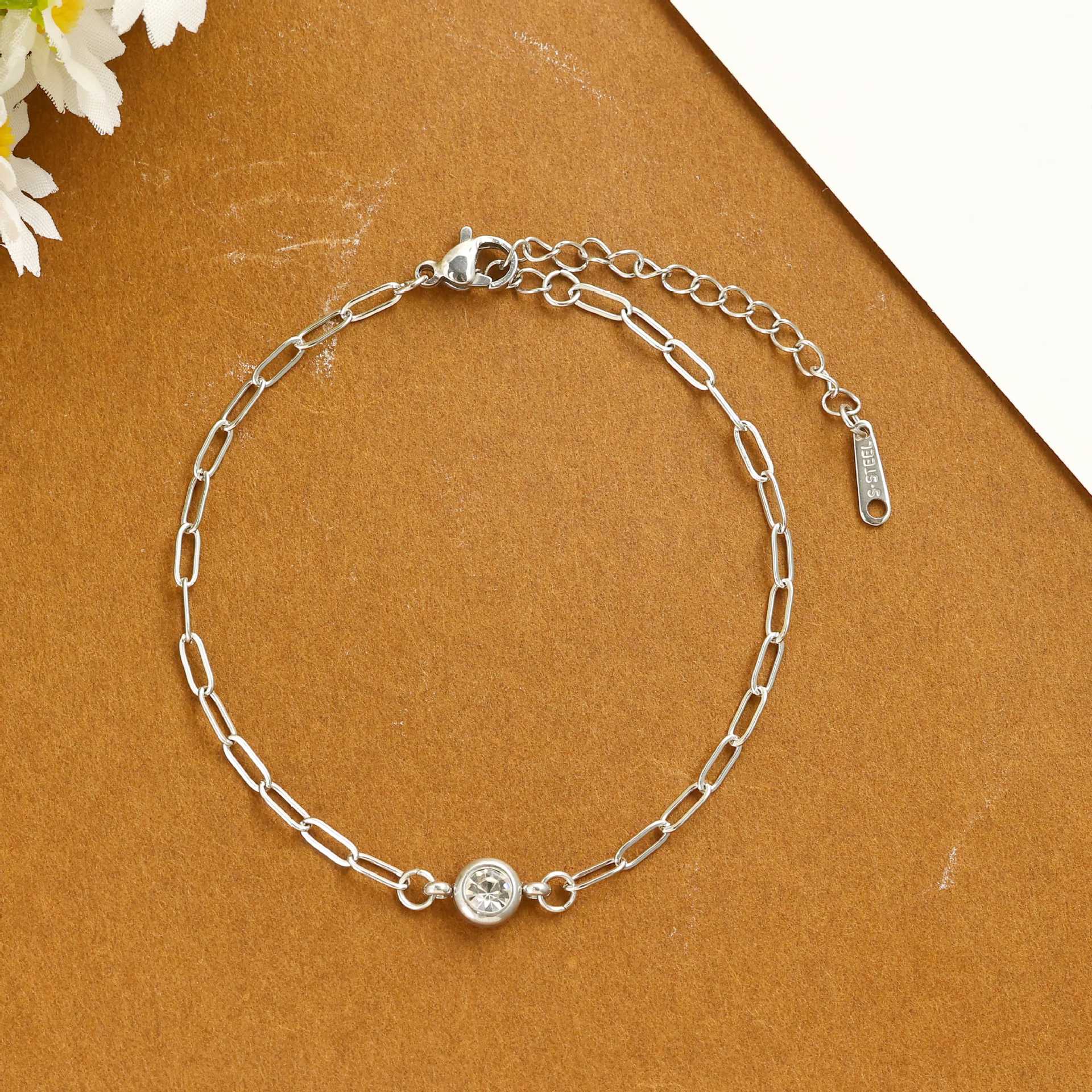 Damen zartes Armband mit funkelndem Kristall Shop Nory