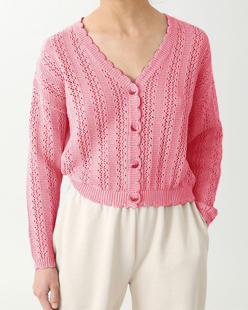 Damen Strickjacke mit filigranem Lochmuster und Wellenabschlüssen