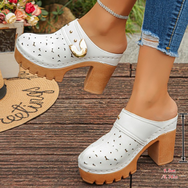 Damen Plateau-Mules mit grober Profilsohle, mittelhohem Blockabsatz und Zierschnalle Shop Nory