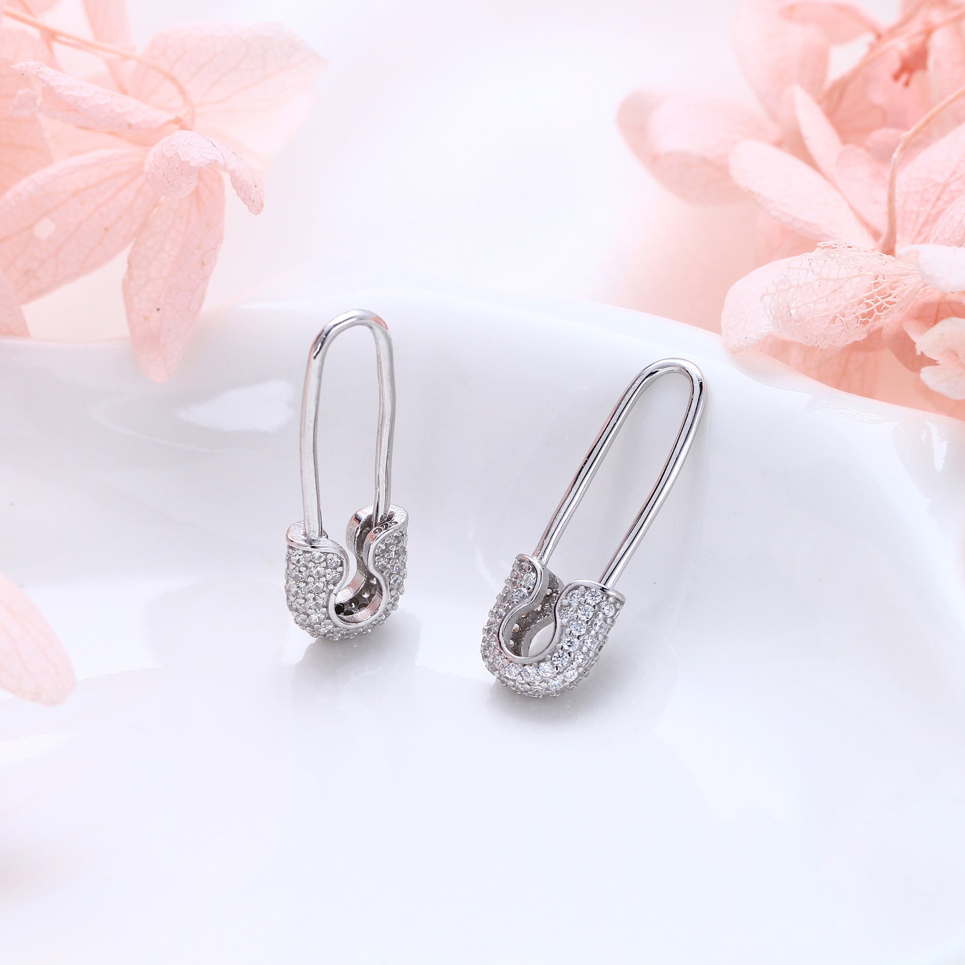 Damen Ohrhänger mit luxuriösem Zirkonbesatz aus hochwertigem 925 Sterling Silber Shop Nory