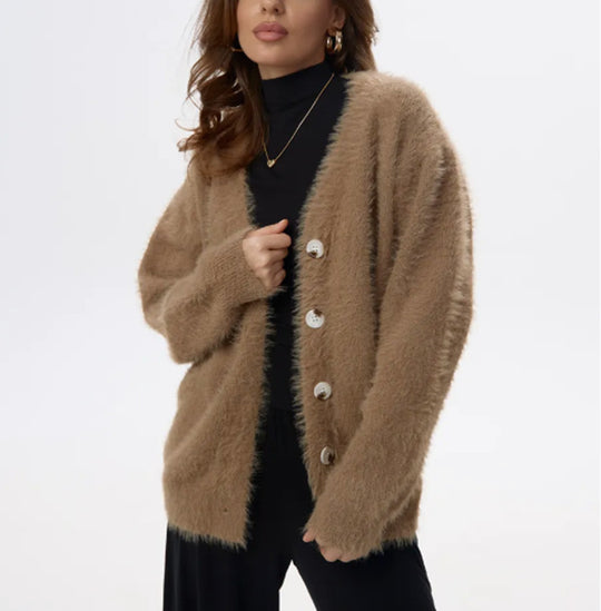 Damen Flauschiger Mohair‑Optik Knopfcardigan mit überschnittener Schulter und Perlmuttknöpfen Shop Nory