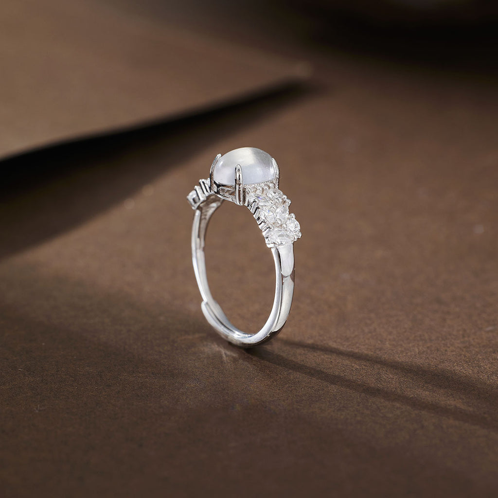 Damen Ring mit elegantem mondförmigem Edelstein und funkelnden Zirkonia-Verzierungen Shop Nory