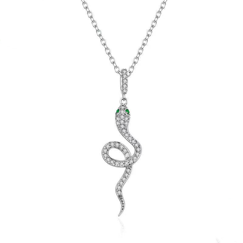 Damen Halskette mit verspieltem Schlangenanhänger und funkelnden Zirkonia Shop Nory
