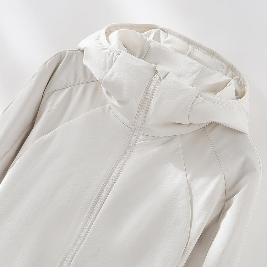 Damen Leichte Softshell-Jacke mit Kapuze, Raglanärmeln und taillierter Passform Shop Nory