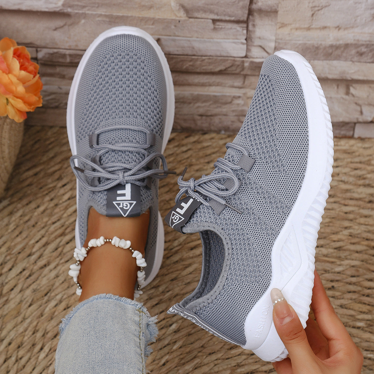 Damen atmungsaktive Sneaker in modischem Design