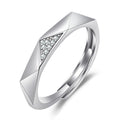 Damenring mit modernem geometrischem Design und funkelnden Zirkonia Shop Nory