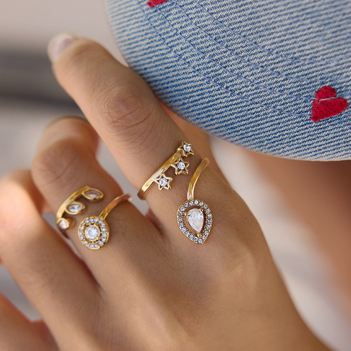 Damen Offener Ring mit funkelnden Sternen und tropfenförmigem Zirkonia Shop Nory