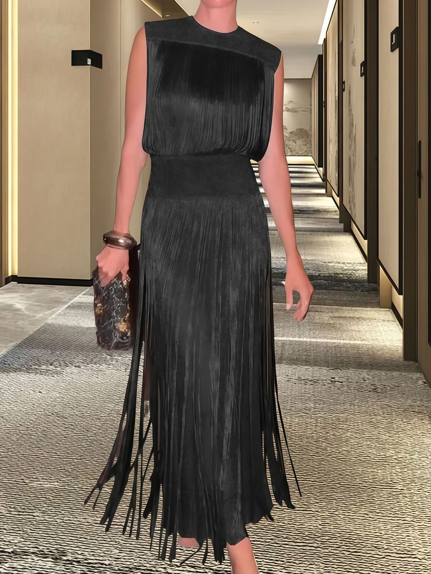 Damen Elegantes Abendkleid mit schwingendem Saum