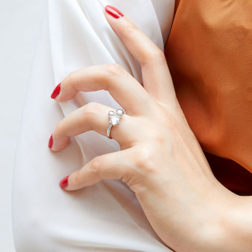 Damen Ring mit funkelndem Solitär und modernen Kugeldetails Shop Nory
