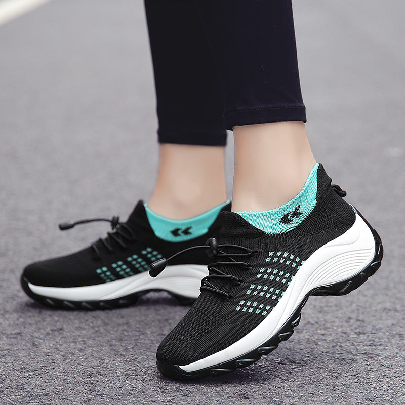 Damen gestrickte Slip-On Sneaker mit Schnellzugkordel, elastischem Schaft und stoßdämpfender Plateau-Sohle Shop Nory