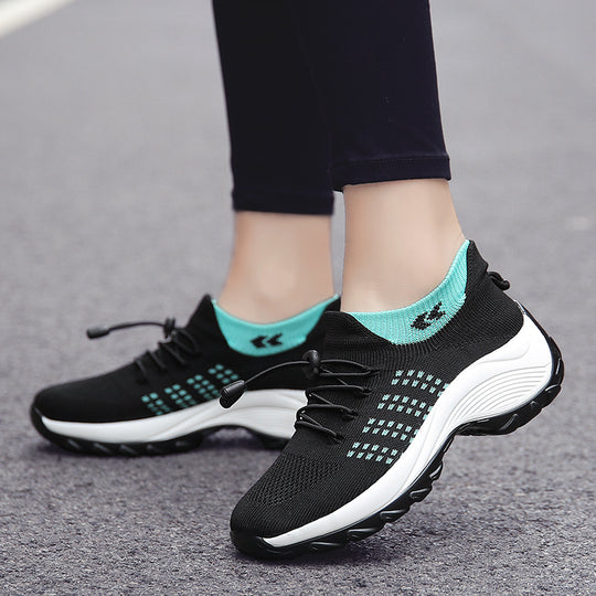 Damen gestrickte Slip-On Sneaker mit Schnellzugkordel, elastischem Schaft und stoßdämpfender Plateau-Sohle Shop Nory