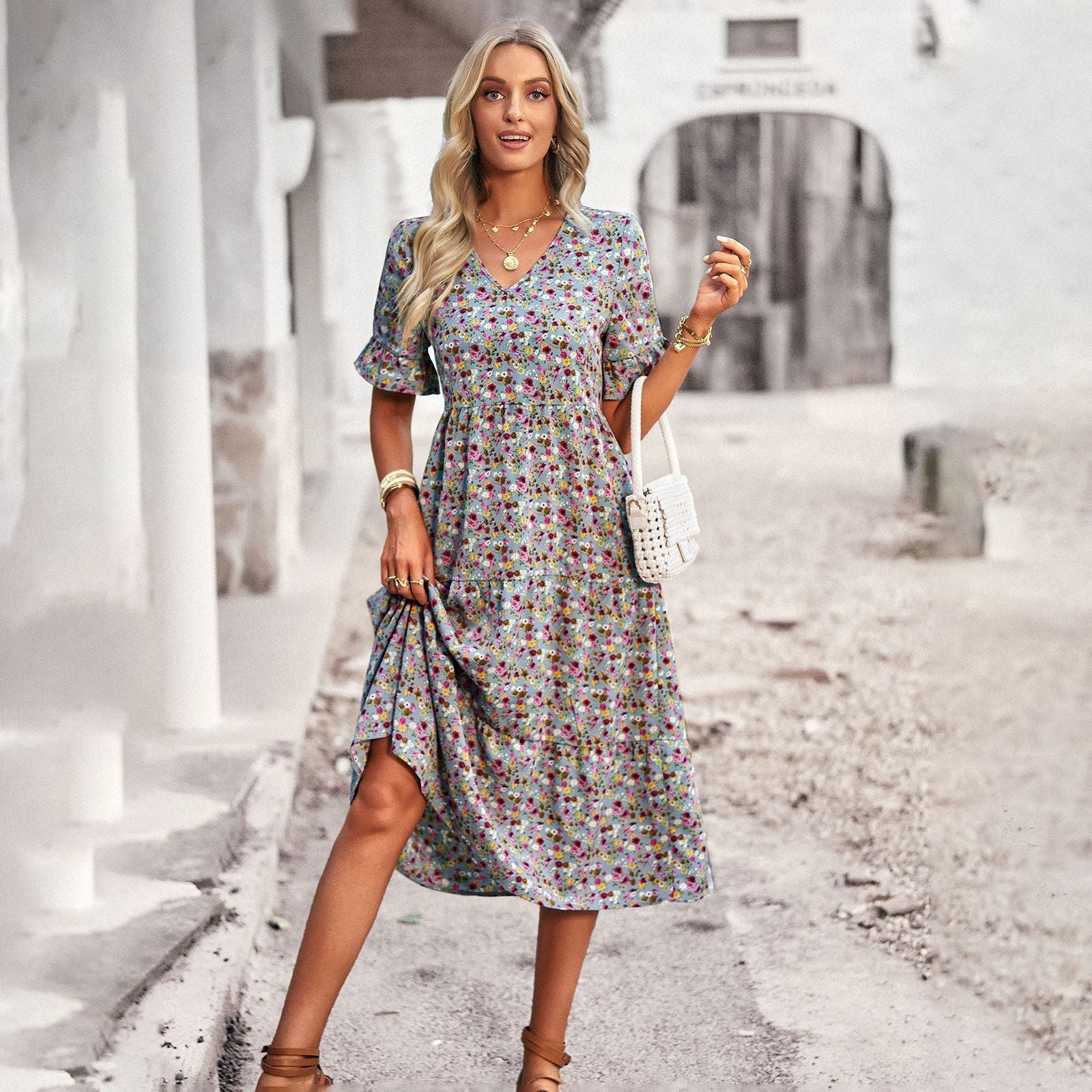 Damen Midi-Kleid mit Floralem Muster und Verspieltem V-Ausschnitt
