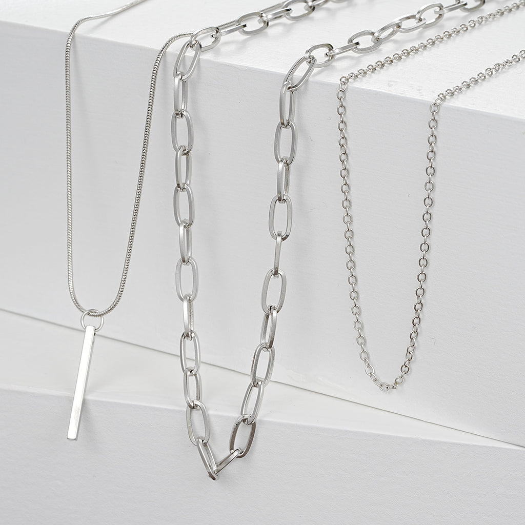 Damen mehrlagige Halskette im modernen Design mit Glieder- und Zirkonia-Akzenten Shop Nory