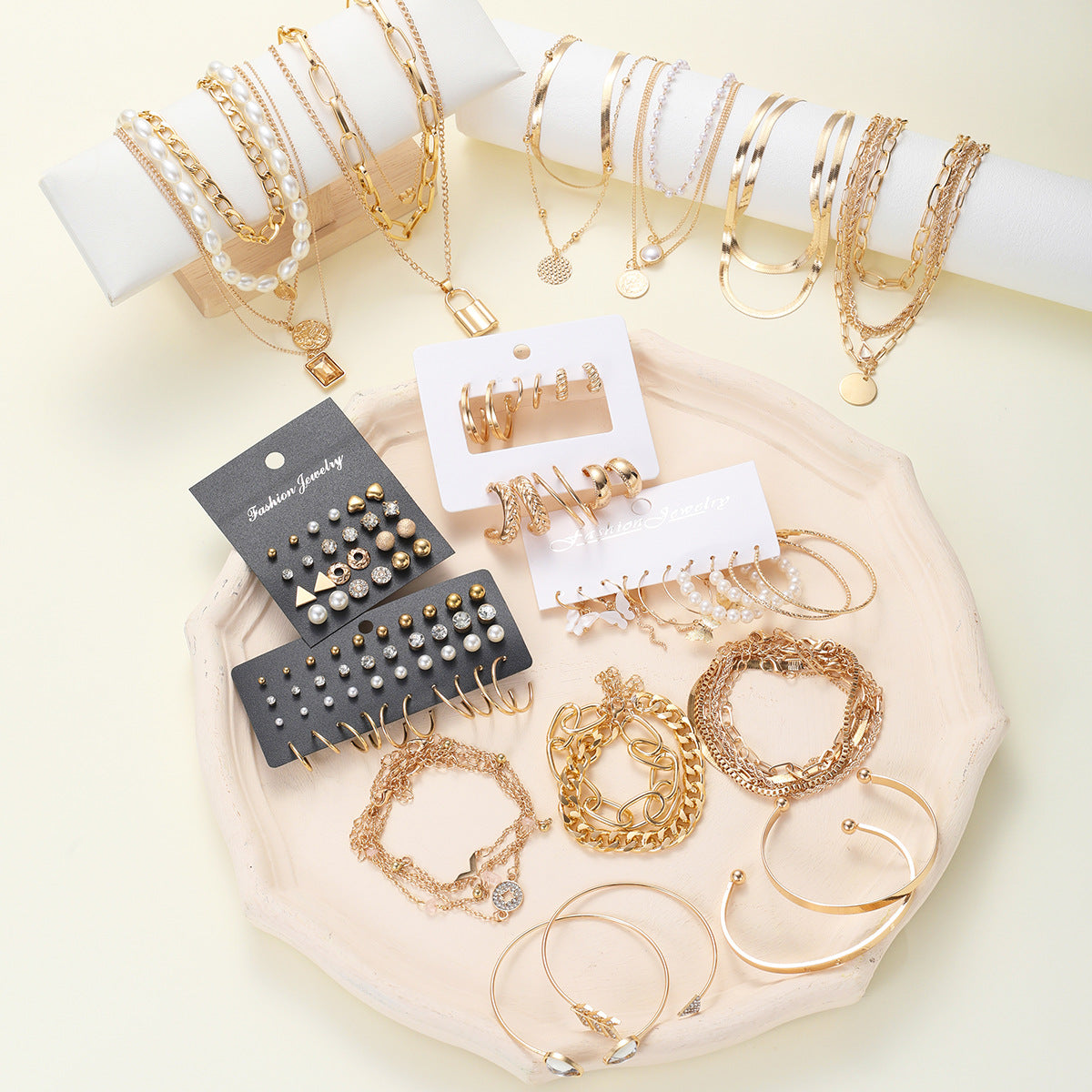 Damen Schmuckset mit vielseitigen Halsketten, Armbändern und Ohrsteckern Shop Nory
