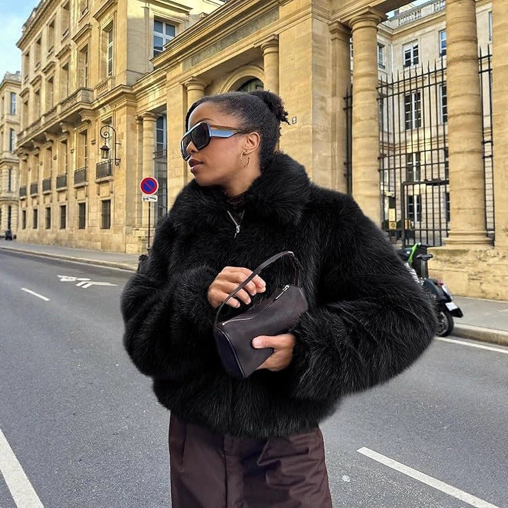 Damen Kurzblouson aus veganem Hochflor‑Kunstpelz im geradlinigen Boxy‑Schnitt mit verdecktem Reißverschluss Shop Nory