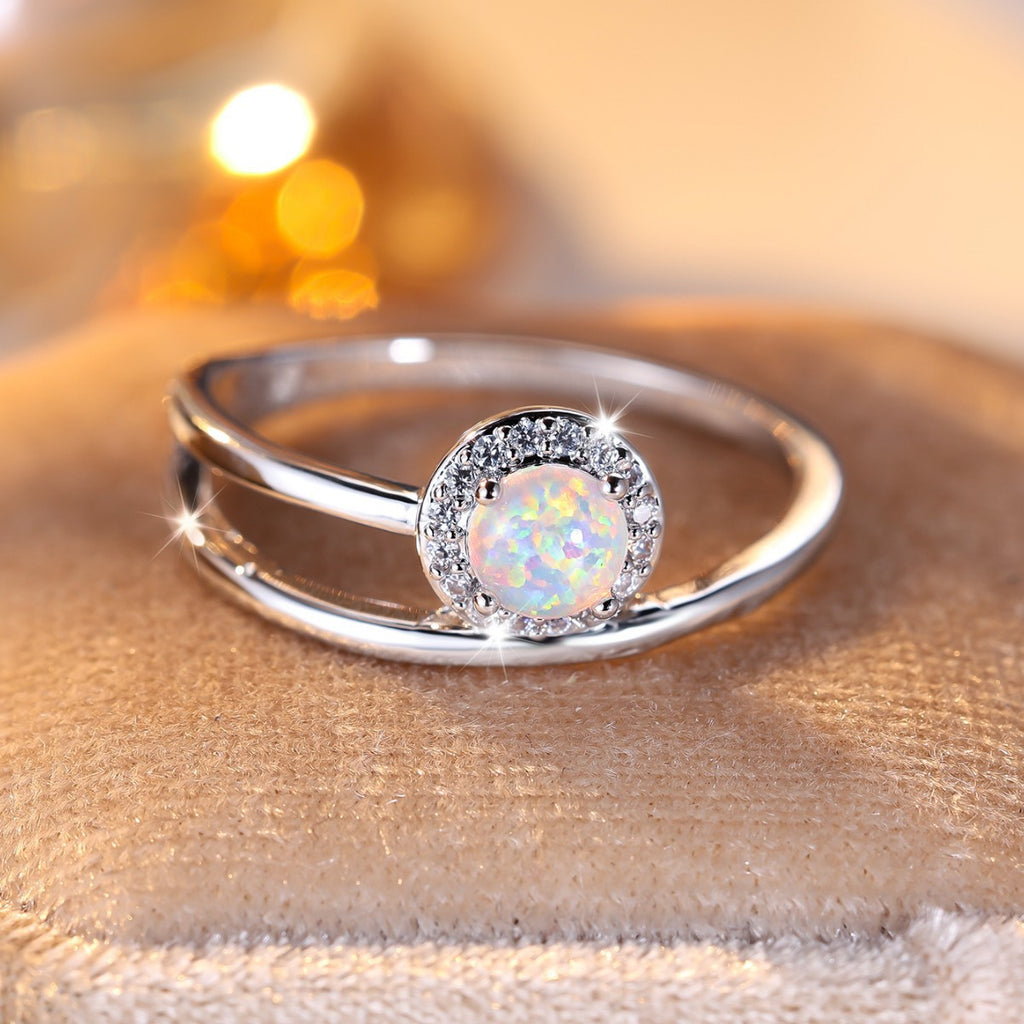 Damen Ring mit funkelndem Opal und Zirkoniakreis Shop Nory