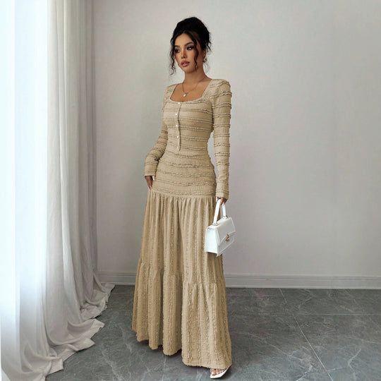 Damen Figurbetontes strukturiertes Maxikleid mit quadratischem Ausschnitt und Knopfleiste Shop Nory