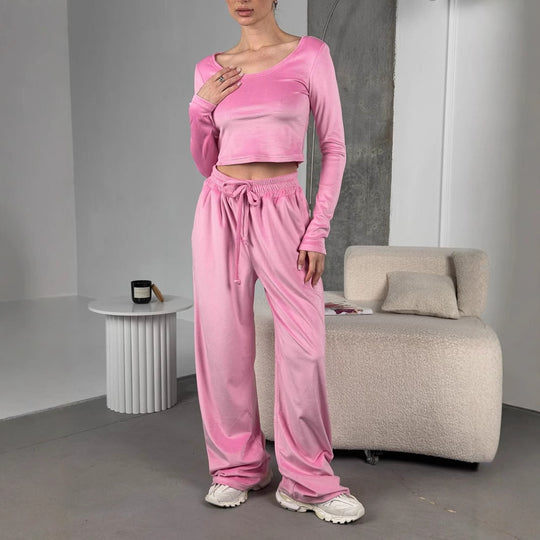 Damen samtiges bauchfreies Langarm-Crop-Top mit weitem Rundhalsausschnitt Shop Nory