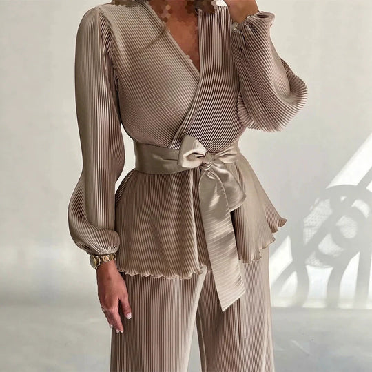 Damen Eleganter Plissee-Zweiteiler mit Wickelshirt, Taillengürtel und weitem Bein Shop Nory