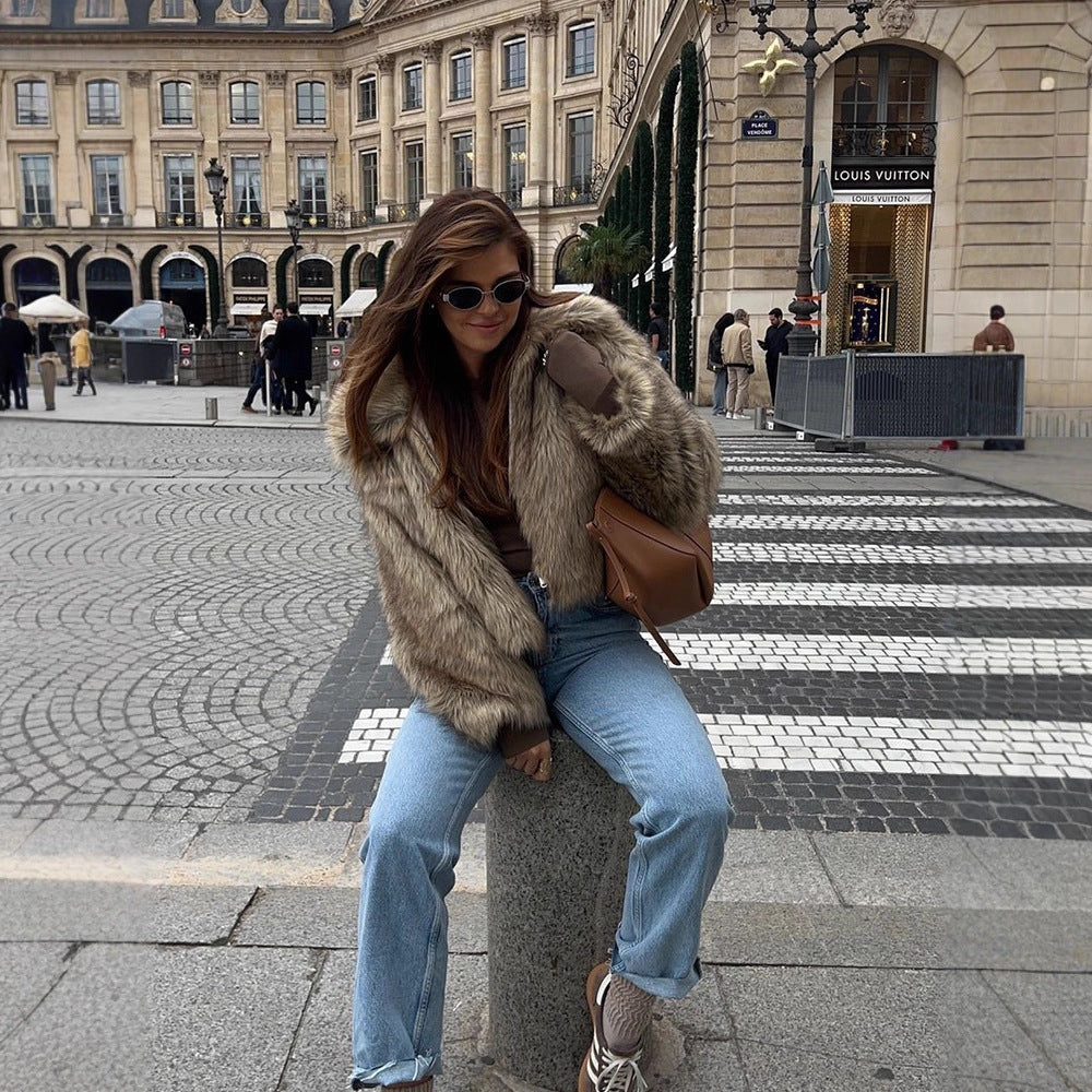 Damen Kurz geschnittener Faux‑Fur Boxy‑Mantel mit Kapuze und Reißverschluss Shop Nory