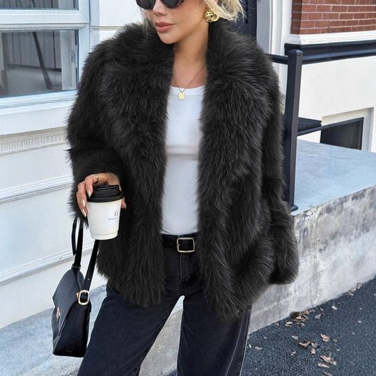 Damen Kurzjacke aus dichtem Hochflor‑Faux‑Fur mit voluminösem Umlegekragen Shop Nory