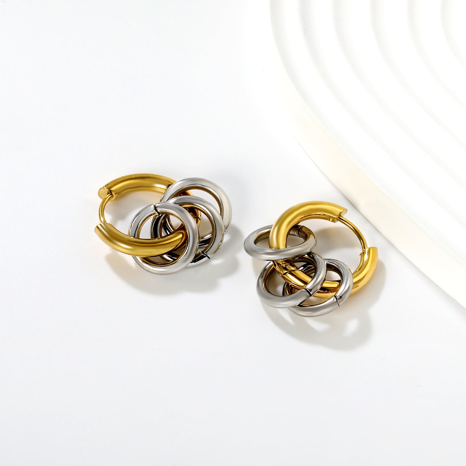 Damen Hochwertige Creolen mit kreativen doppelten Ring-Elementen Shop Nory