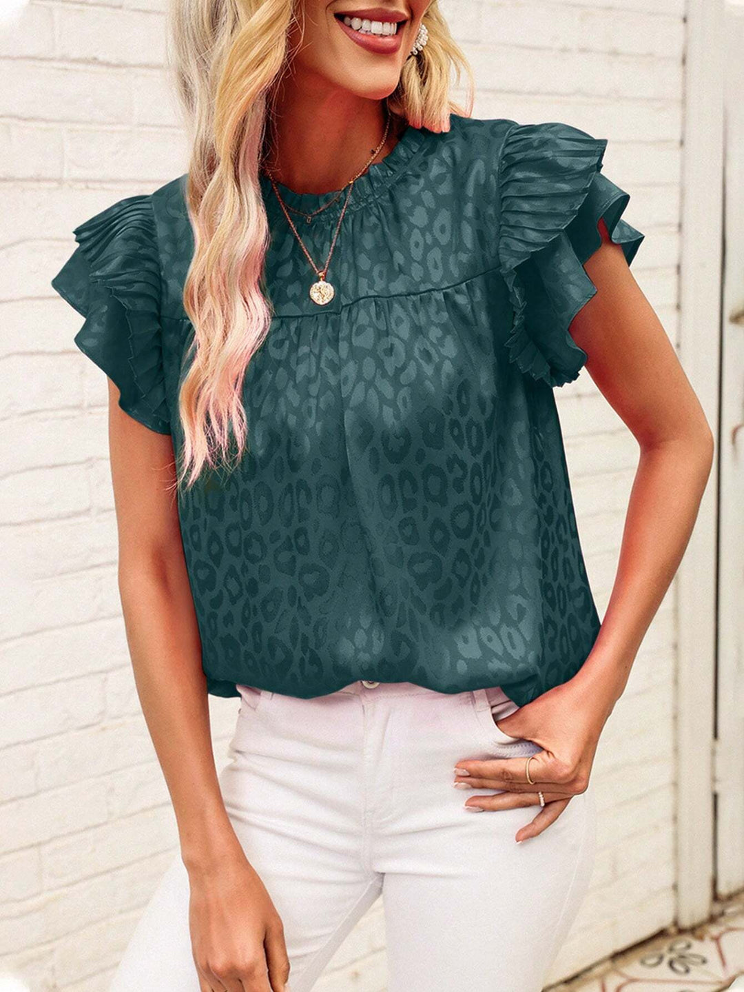 Damen Satinbluse mit Jacquard-Leoprint und gestuften Plissee-Volantärmeln Shop Nory