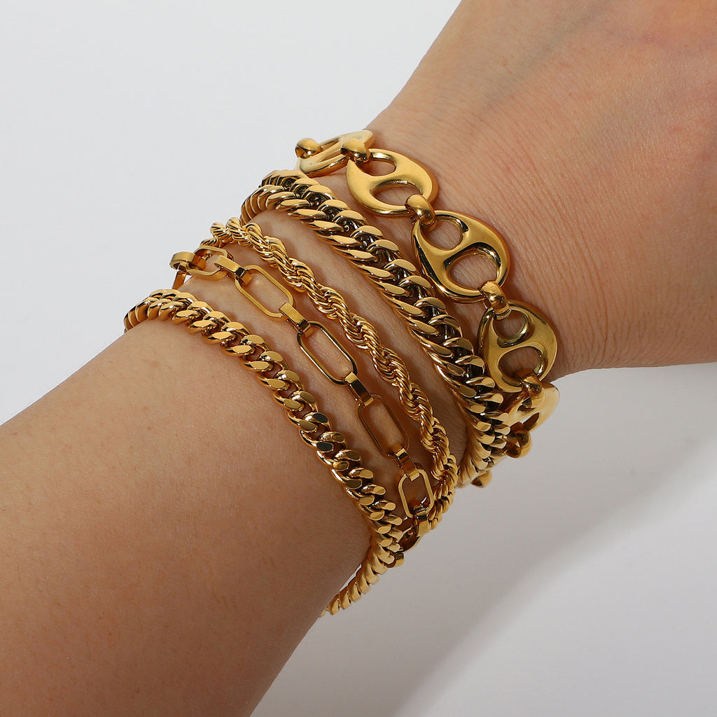 Damen Edelstahl Armband mit flexiblem Design und stylischer Kettenstruktur Shop Nory