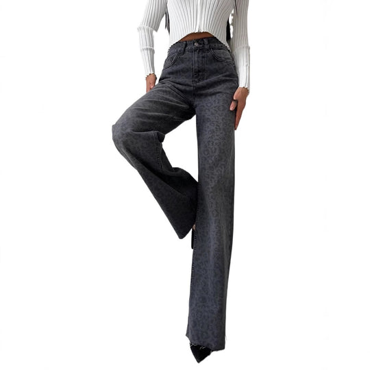 Damen Highwaist Schlagjeans mit dezenter Leo-Print, weitem Bein und rohem Saum Shop Nory