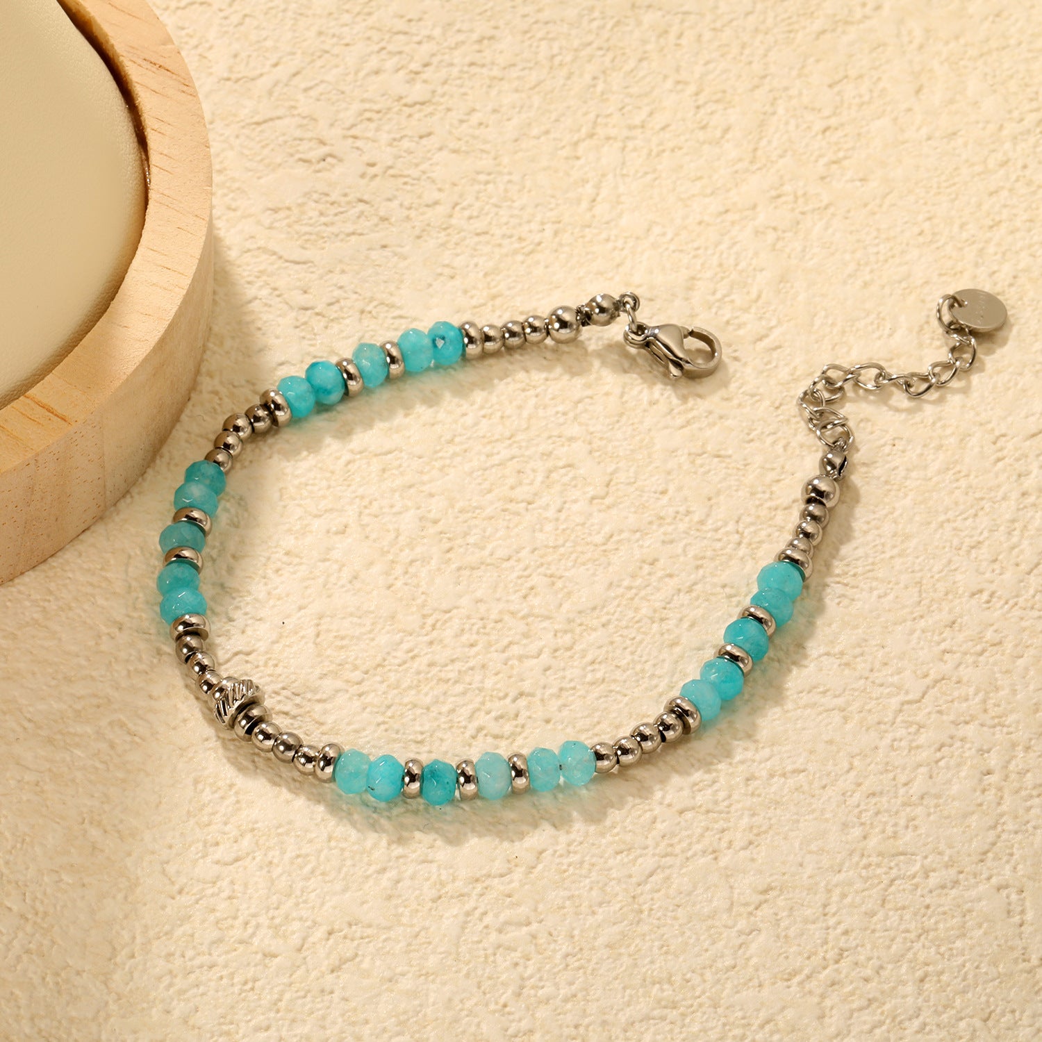 Damen stilvolles Armband mit bunten Aquamarin-Elementen und Edelstahl-Details Shop Nory
