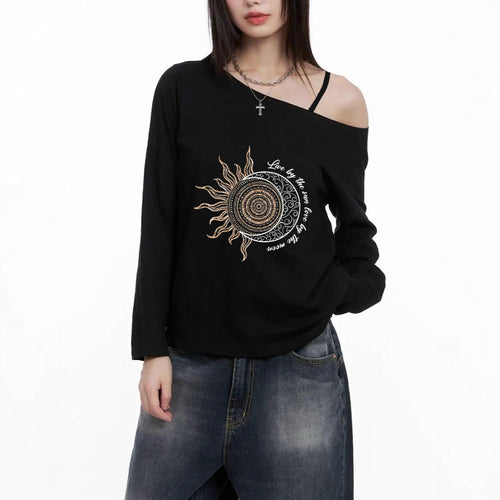 Damen nan lässiges Off-Shoulder Langarmshirt mit asymmetrischem Ausschnitt und detailliertem Sonnen-Mond Mandala-Print Shop Nory