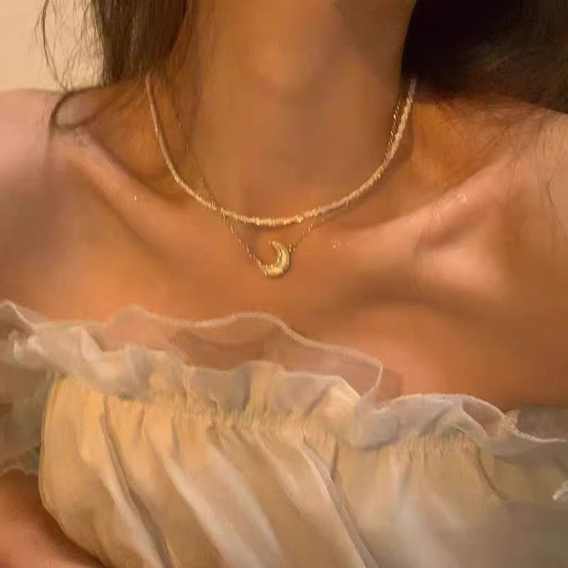 Damen Kette mit exquisitem Mondanhänger und funkelnden Zirkonia Shop Nory