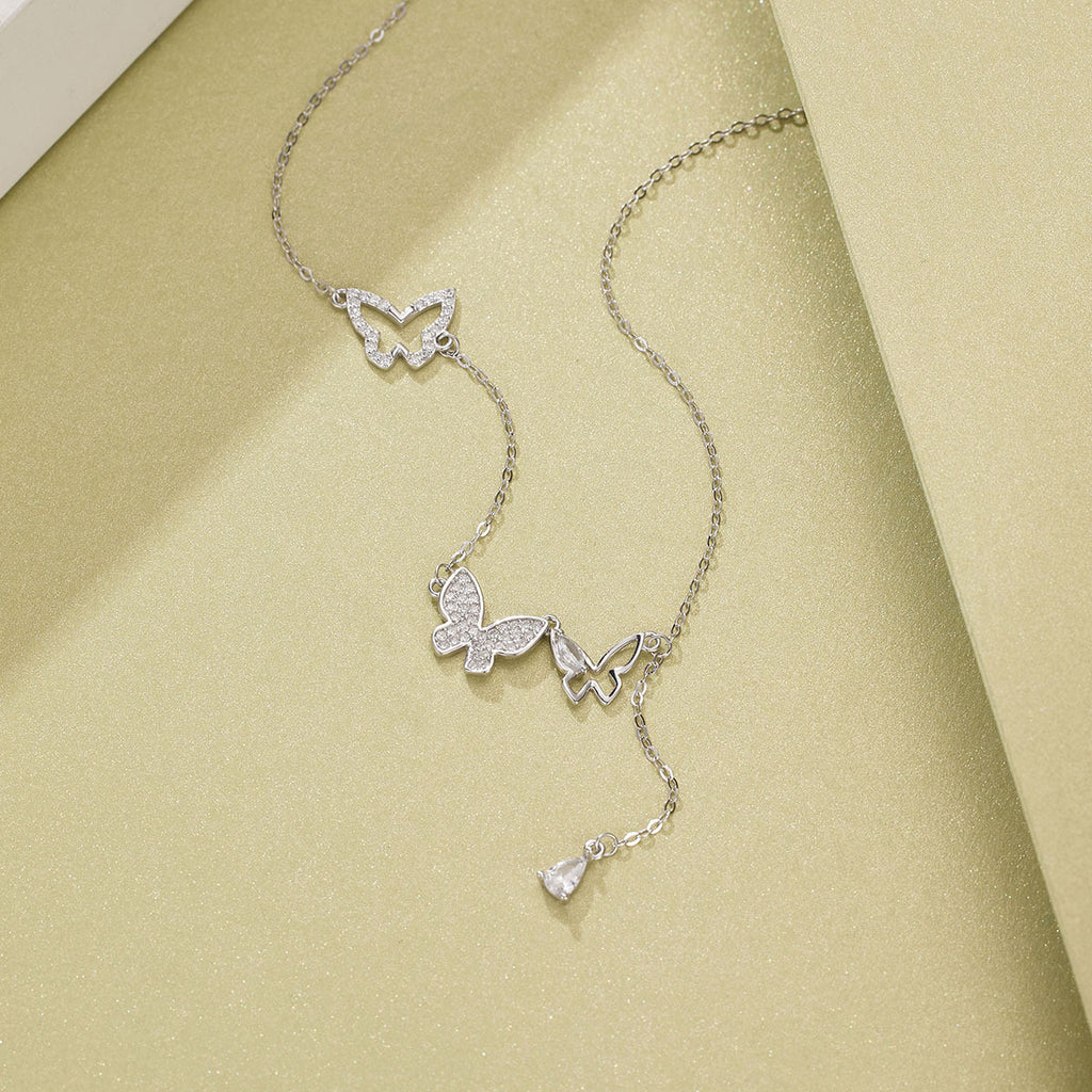 Damen Halskette mit filigranem Schmetterlingsdesign und funkelnden Zirkoniasteinen Shop Nory