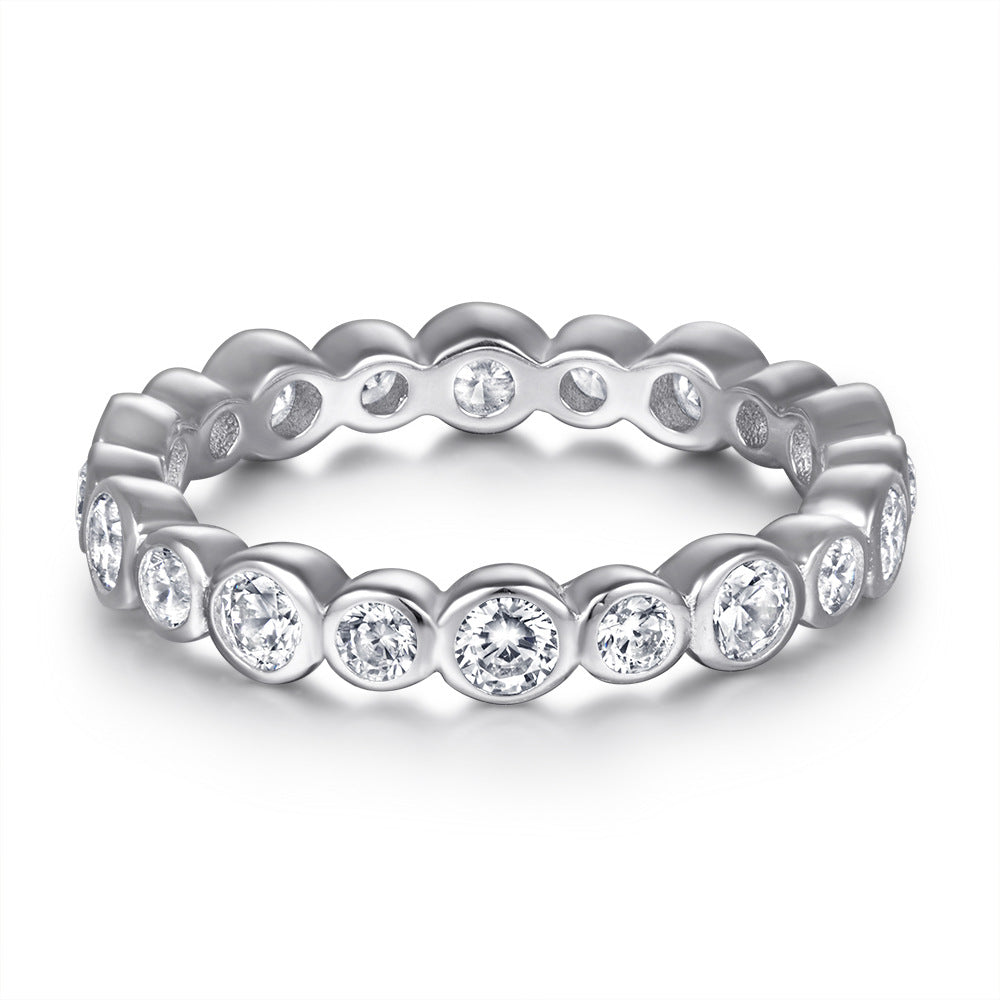 Damen Verlobungsring mit tropfenförmigem Hauptstein und eleganter Zirkonia-Besetzung Shop Nory