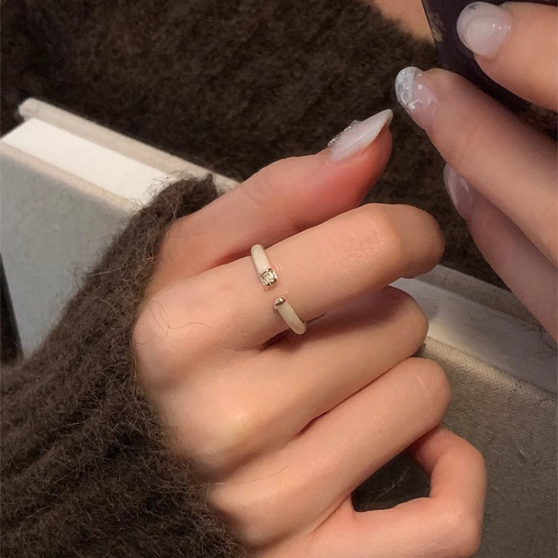 Damen Eleganter und moderner Ring Shop Nory