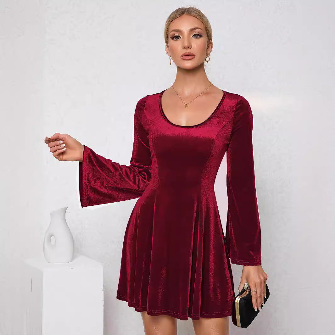 Damen Samt-Skaterkleid mit taillierter Schnittführung ausgestelltem Rock und Trompetenärmeln Shop Nory